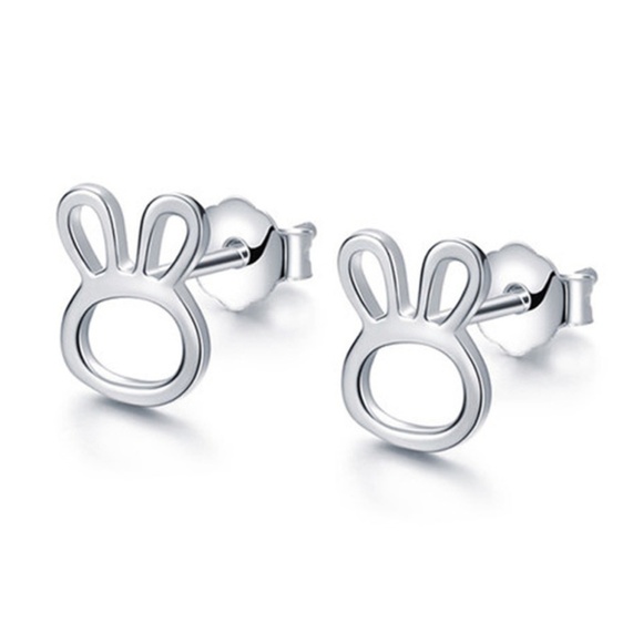 Jewelry - ❤️4 for $20 Sale❤️ Silver Cute bunny Earrings
